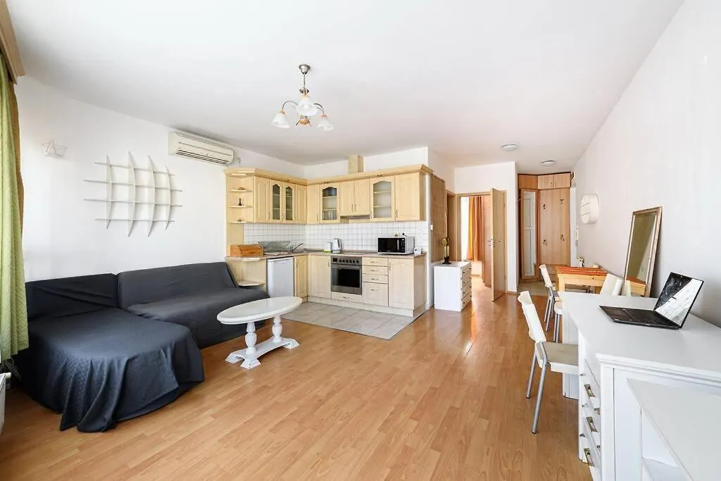 Lovely Apartment In City Centre For 4 Guests Budapest 0*,  Magyarország
