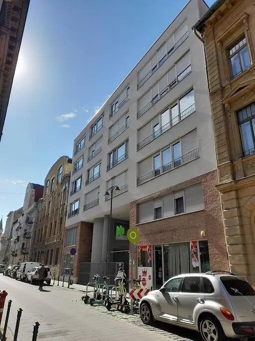 Lovely Apartment In City Centre For 4 Guests Budapest