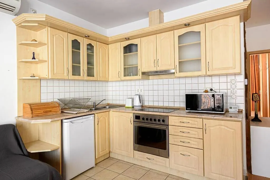 Lovely Apartment In City Centre For 4 Guests Budapest