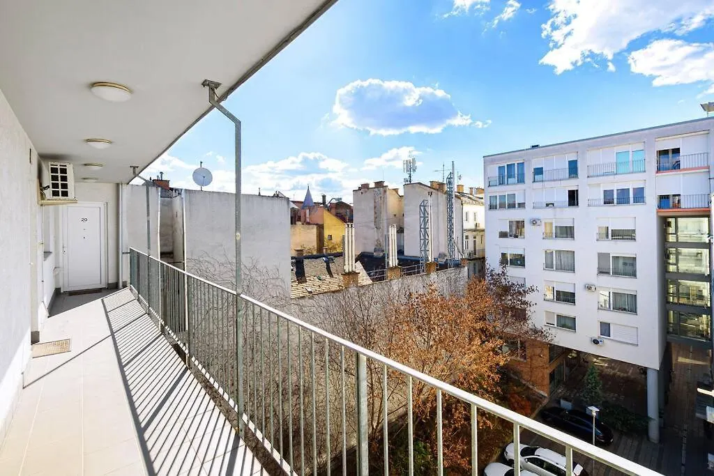 Lovely Apartment In City Centre For 4 Guests Budapest